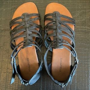 Maurices Sandals